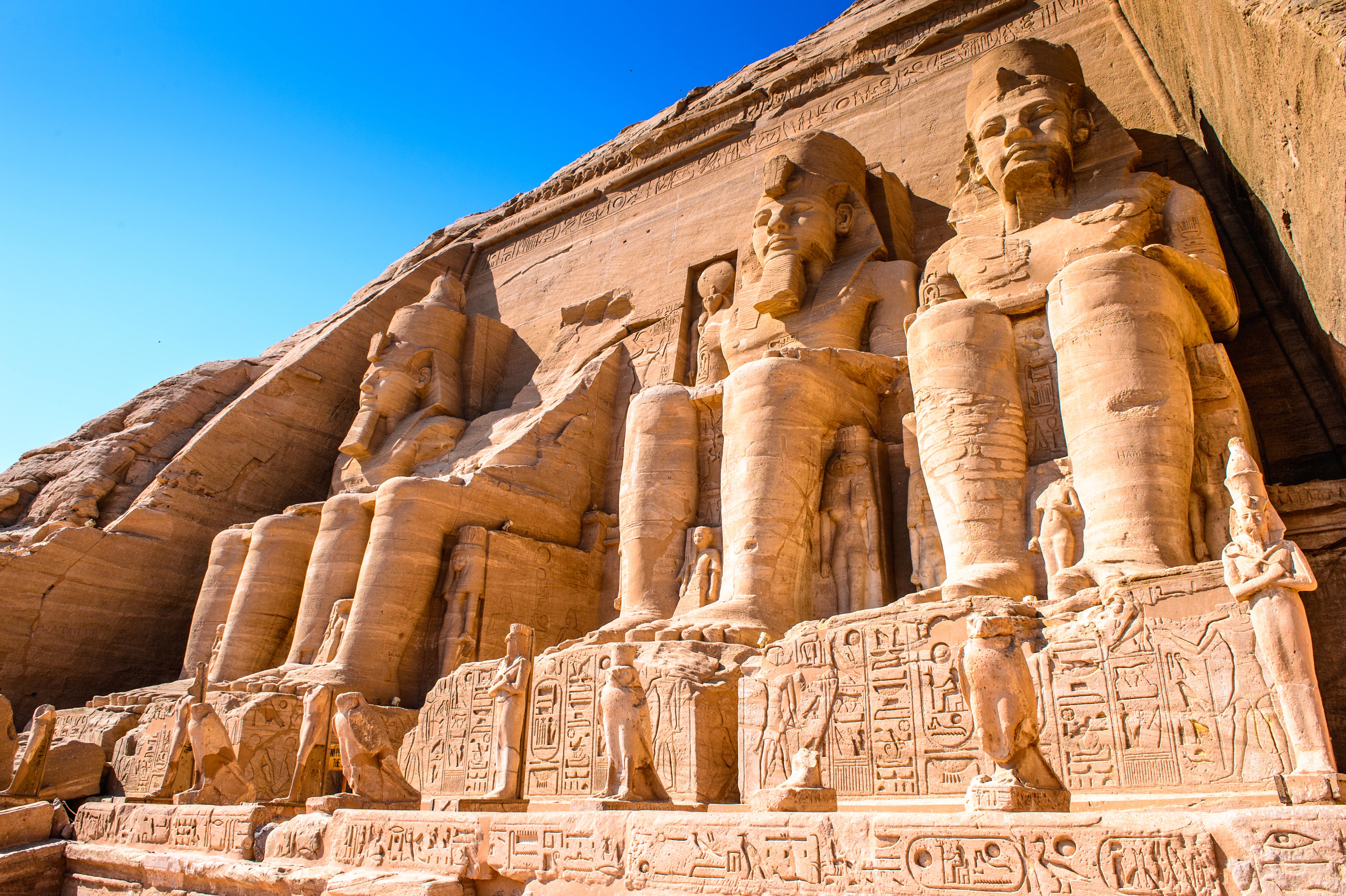 Which area in Egypt does Wendy Wu Tours visit that many other operators do not?