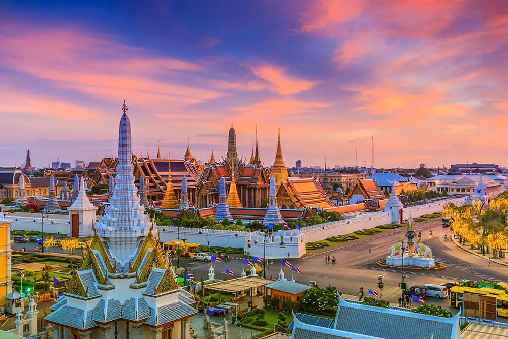 In what city can you find the Grand Palace?