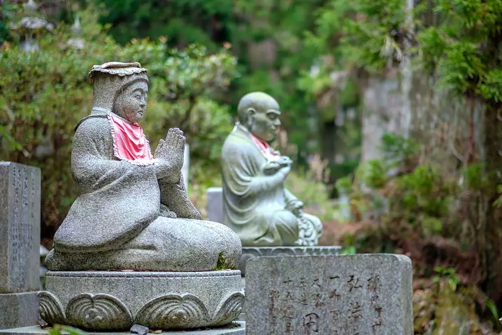 Where can customers learn about Japanese Buddhism on our tours?