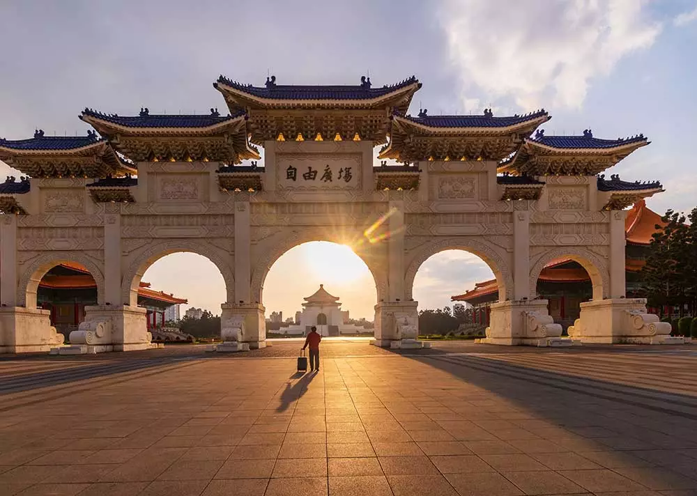 Which tour on our Cruise & Tour range explores Taipei?