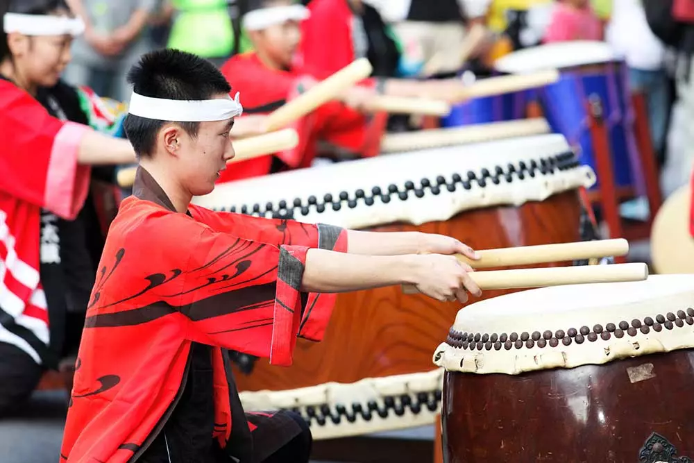 Which one of our Japan tours includes a Japanese Drumming Experience?